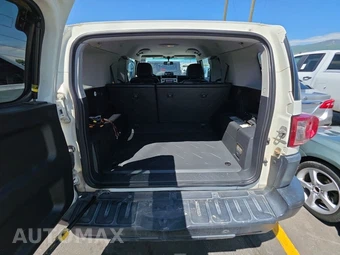2008 Toyota FJ Cruiser w/Rear Doors - miniatura 16