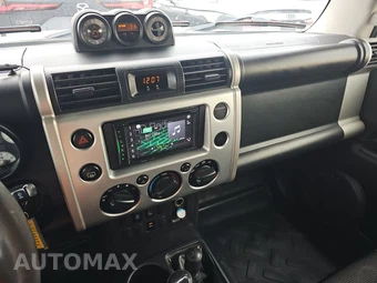 2008 Toyota FJ Cruiser w/Rear Doors - miniatura 11