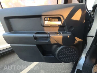 2008 Toyota FJ Cruiser w/Rear Doors - miniatura 9