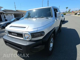 2008 Toyota FJ Cruiser w/Rear Doors