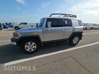 2008 Toyota FJ Cruiser w/Rear Doors