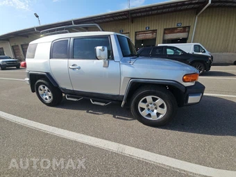 2008 Toyota FJ Cruiser w/Rear Doors - miniatura 3