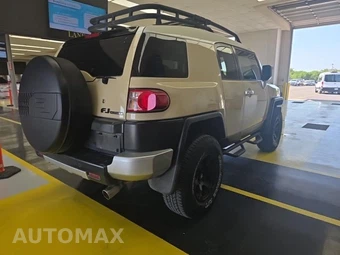 2008 Toyota FJ Cruiser w/Rear Doors - miniatura 4