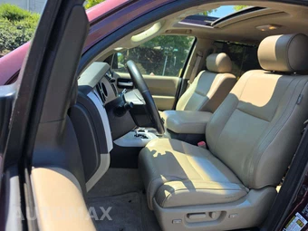 2008 Toyota Sequoia Limited – miniatura 3