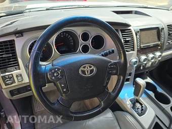2008 Toyota Sequoia Limited – miniatura 10