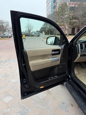 2008 Toyota Sequoia Platinum - miniatura 25