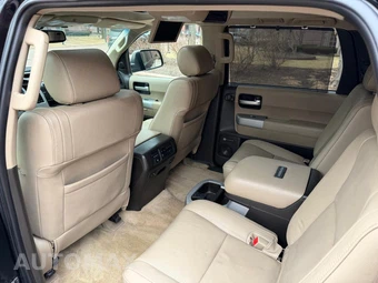 2008 Toyota Sequoia Platinum - miniatura 33
