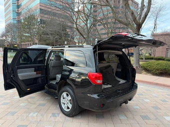 2008 Toyota Sequoia SR5 - miniatura 12