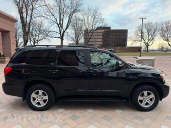 2008 Toyota Sequoia SR5 - miniatura 3