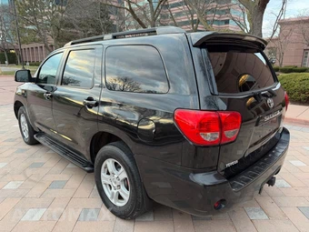 2008 Toyota Sequoia SR5 - miniatura 6