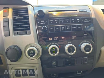 2008 Toyota Sequoia SR5 – miniatura 10