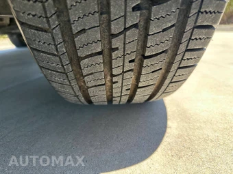 2008 Toyota Sienna 119.3" WB - miniatura 11