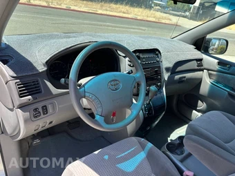 2008 Toyota Sienna 119.3" WB - miniatura 12
