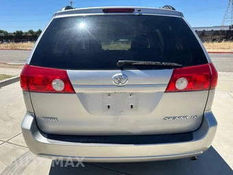 2008 Toyota Sienna 119.3" WB - miniatura 4