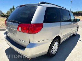 2008 Toyota Sienna 119.3" WB - miniatura 5