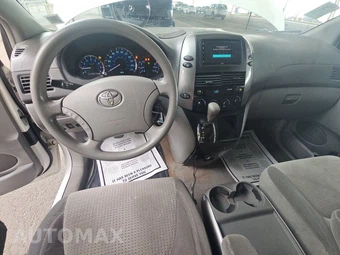 2008 Toyota Sienna CE Minivan 8-Passenger 119.3" WB – miniatura 11