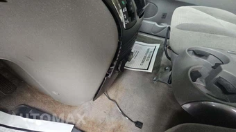 2008 Toyota Sienna CE Minivan 8-Passenger 119.3" WB – miniatura 55