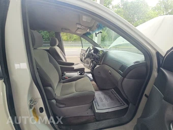 2008 Toyota Sienna CE Minivan 8-Passenger 119.3" WB – miniatura 8