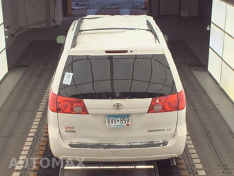 2008 Toyota Sienna LE Minivan 7-Passenger 119.3" WB - miniatura 5