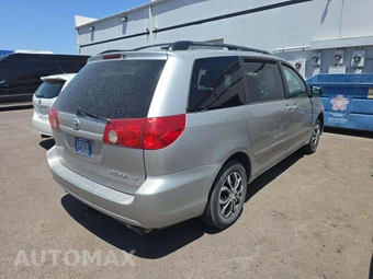 2008 Toyota Sienna LE Minivan 7-Passenger 119.3" WB - miniatura 3