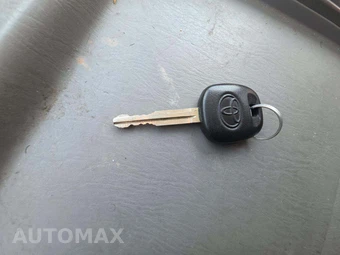 2008 Toyota Sienna LE Minivan 7-Passenger 119.3" WB - miniatura 8