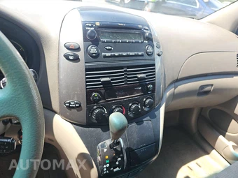 2008 Toyota Sienna LE Minivan 8-Passenger 119.3" WB - miniatura 11