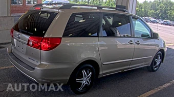 2008 Toyota Sienna LE Minivan 8-Passenger 119.3" WB - miniatura 4