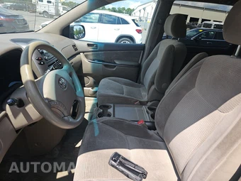 2008 Toyota Sienna LE Minivan 8-Passenger 119.3" WB - miniatura 7