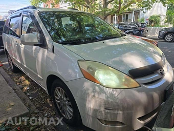 2008 Toyota Sienna XLE Minivan 7-Passenger 119.3" WB - miniatura 4