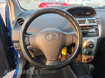 2008 Toyota Yaris Hatchback - miniatura 10