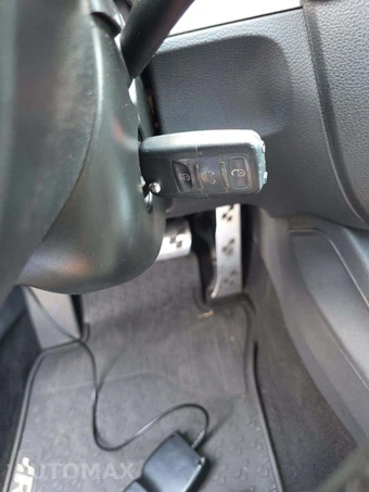 2008 Volkswagen Golf R32 - miniatura 8