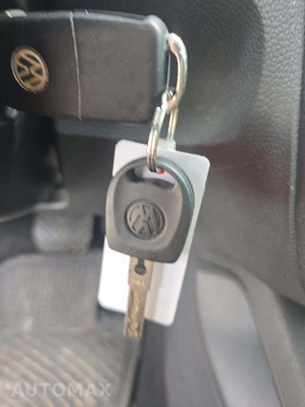 2008 Volkswagen Jetta Sedan S – miniatura 5