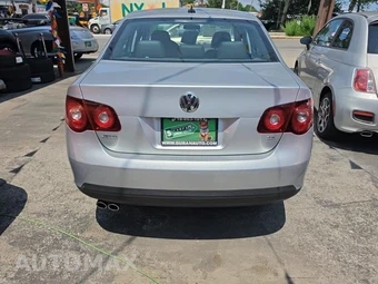 2008 Volkswagen Jetta Sedan SE - miniatura 5