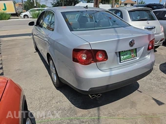 2008 Volkswagen Jetta Sedan SE - miniatura 6