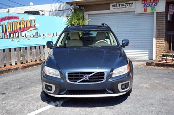 2008 Volvo XC70 w/Moonroof - miniatura 2