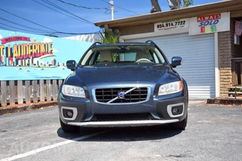 2008 Volvo XC70 w/Moonroof - miniatura 3