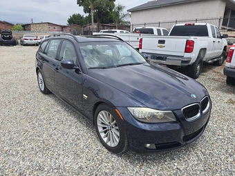 2009 BMW 3 Series Sports Wagon 328i xDrive - miniatura 3