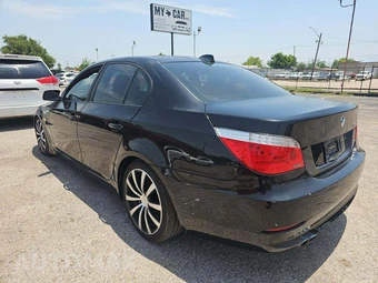 2009 BMW 5 Series Sedan 528i - miniatura 4