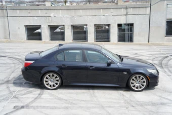 2009 BMW 5 Series Sedan 550i - miniatura 5