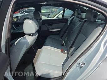 2009 BMW M3 Sedan – miniatura 16