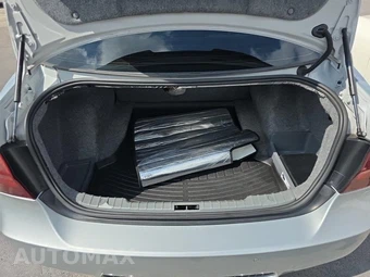 2009 BMW M3 Sedan – miniatura 20