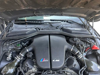 2009 BMW M5 Sedan - miniatura 12