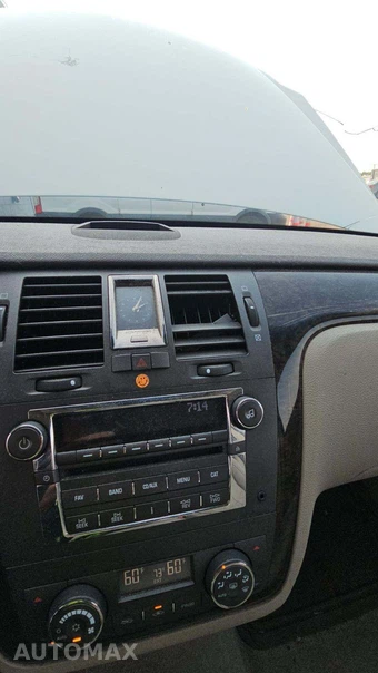2009 Cadillac DTS 1SB – miniatura 25