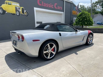 2009 Chevrolet Corvette Convertible 2LT - miniatura 18