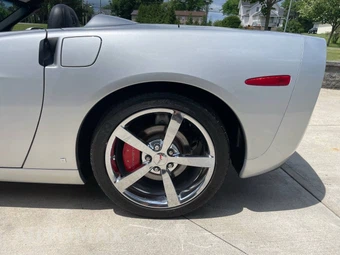 2009 Chevrolet Corvette Convertible 2LT - miniatura 22