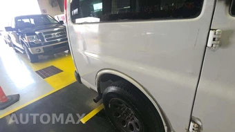 2009 Chevrolet Express 1500 Cargo Van 1WT 135.0" WB – miniatura 22
