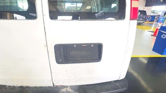 2009 Chevrolet Express 1500 Cargo Van 1WT 135.0" WB – miniatura 44