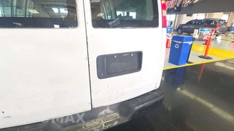 2009 Chevrolet Express 1500 Cargo Van 1WT 135.0" WB – miniatura 47