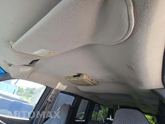 2009 Chevrolet Express 2500 Passenger Van 135.0" WB - miniatura 11
