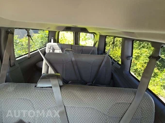 2009 Chevrolet Express 2500 Passenger Van 135.0" WB - miniatura 14
